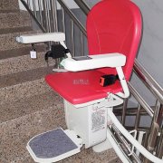 國內座椅電梯的優點